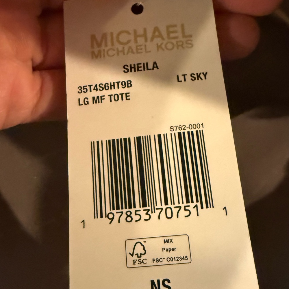 Michael Kors Sky Blue Sheila Signature Tote NWT - Picture 9 of 10